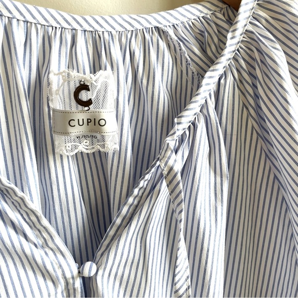 ⚡️SALE⚡️Cupio - striped blue top with floral elbow embroidery - Picture 3 of 5